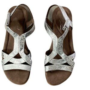Natural Soul Joslen Strappy Slingback Comfort Sandal Sz 7M Silver 2D